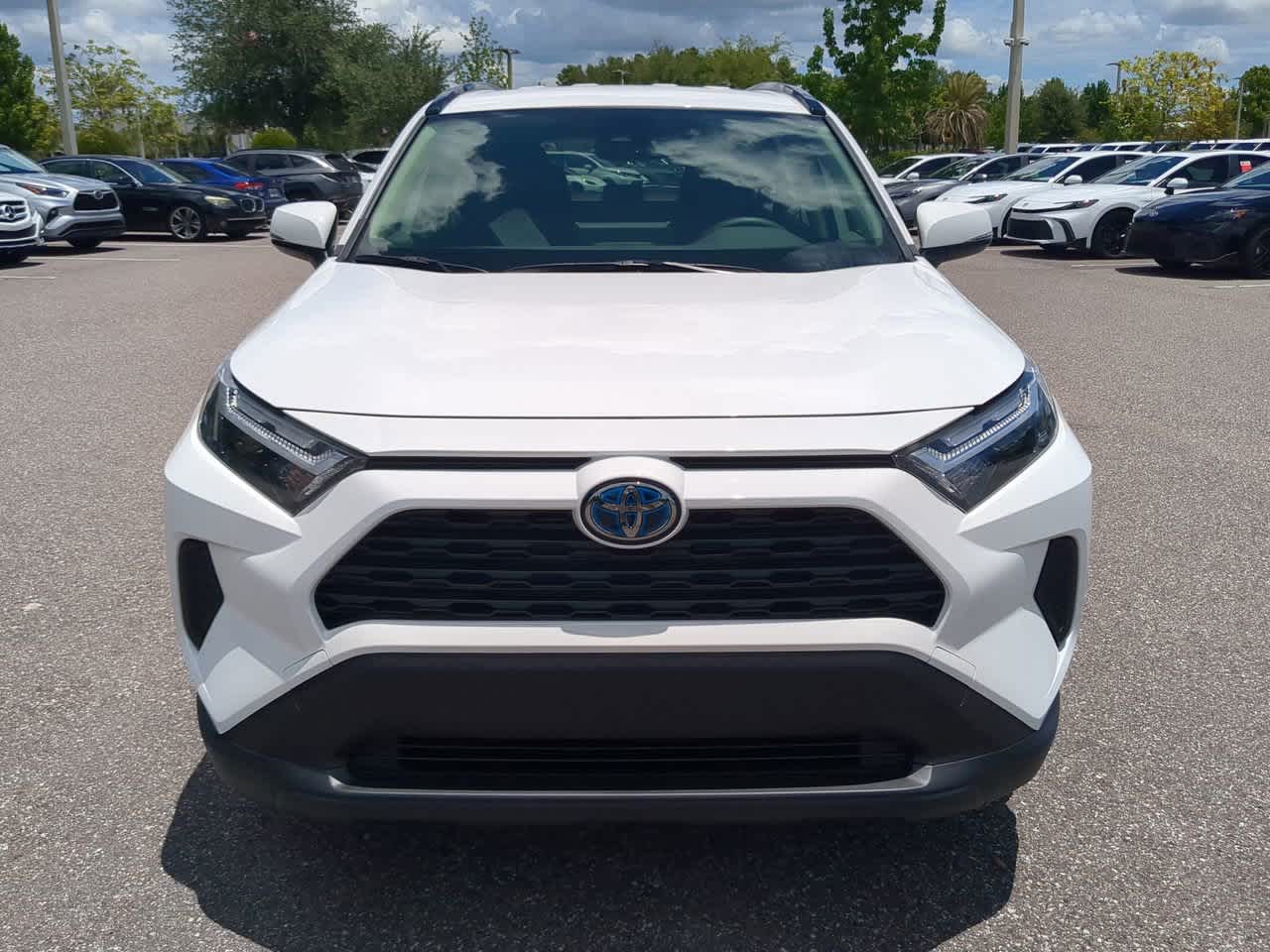 Thumbnail: 2025 Toyota RAV4 - 9