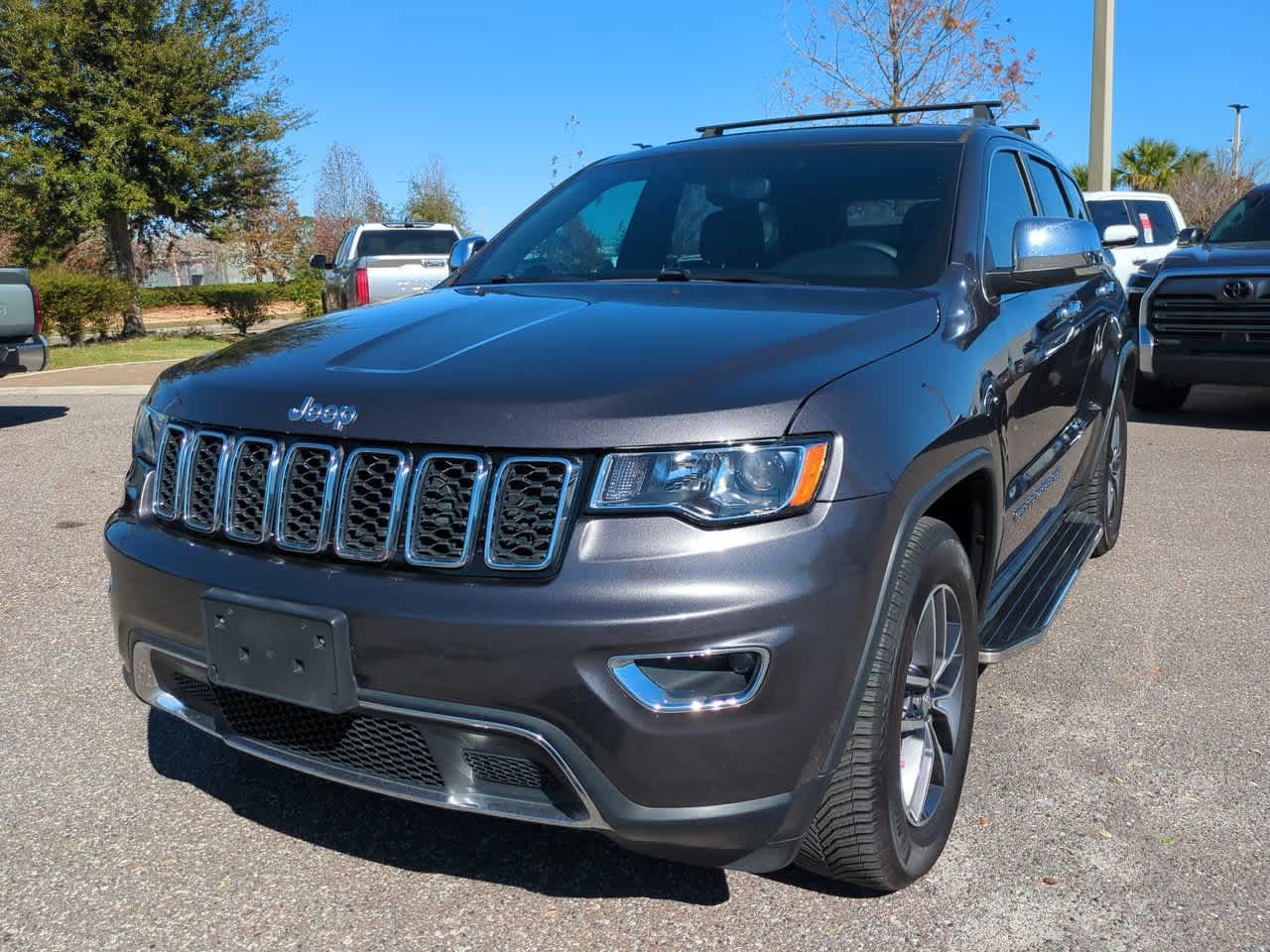 Thumbnail: 2018 Jeep Grand Cherokee - 2