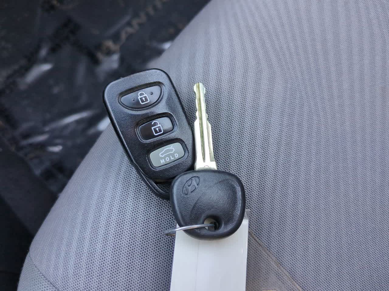 Thumbnail: 2013 Hyundai Elantra - 25