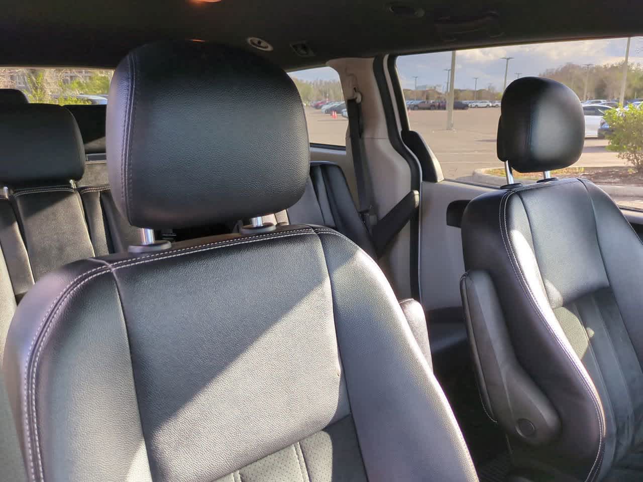 Thumbnail: 2017 Dodge Grand Caravan - 7