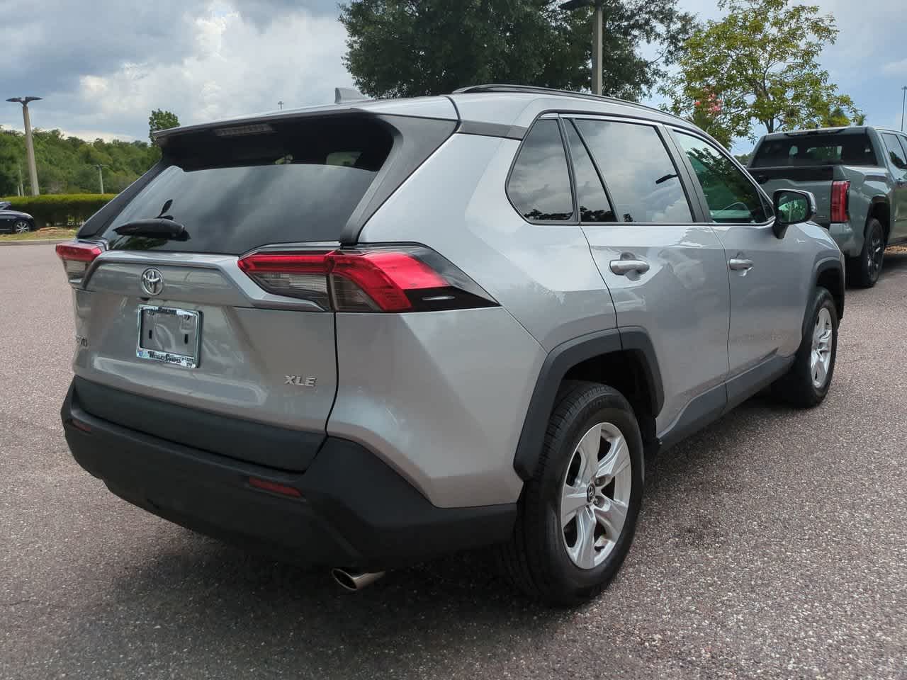 Thumbnail: 2021 Toyota RAV4 - 6
