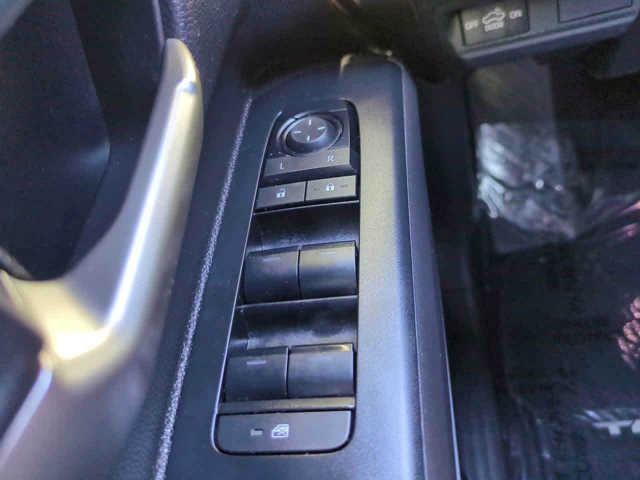 Thumbnail: 2024 Toyota Tacoma - 23