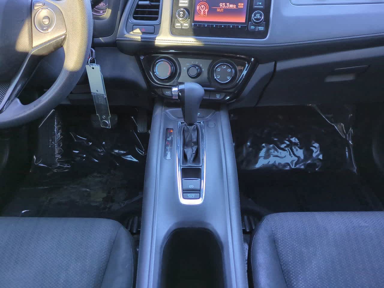 Thumbnail: 2016 Honda HR-V - 16