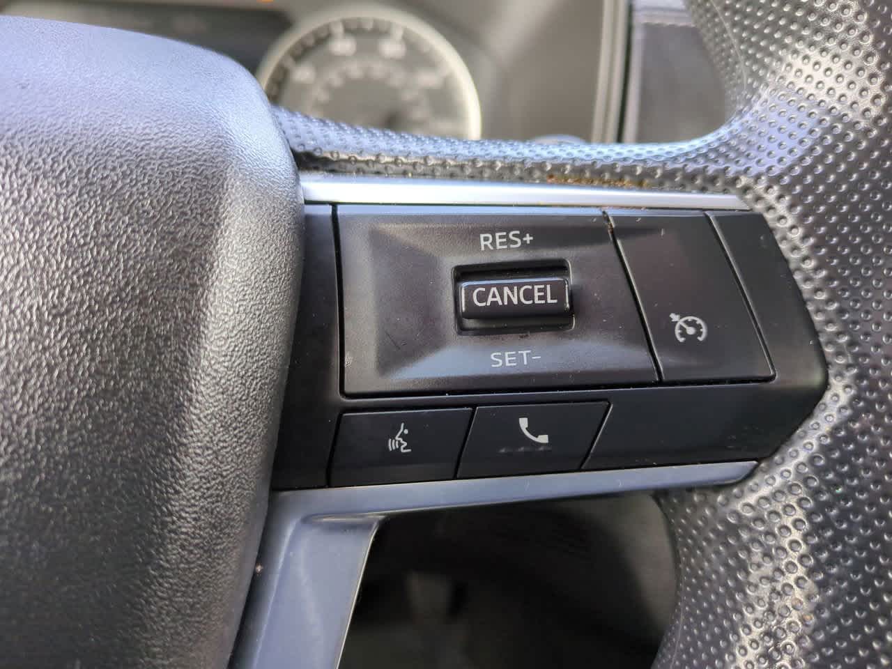 Thumbnail: 2022 Mitsubishi Outlander - 23