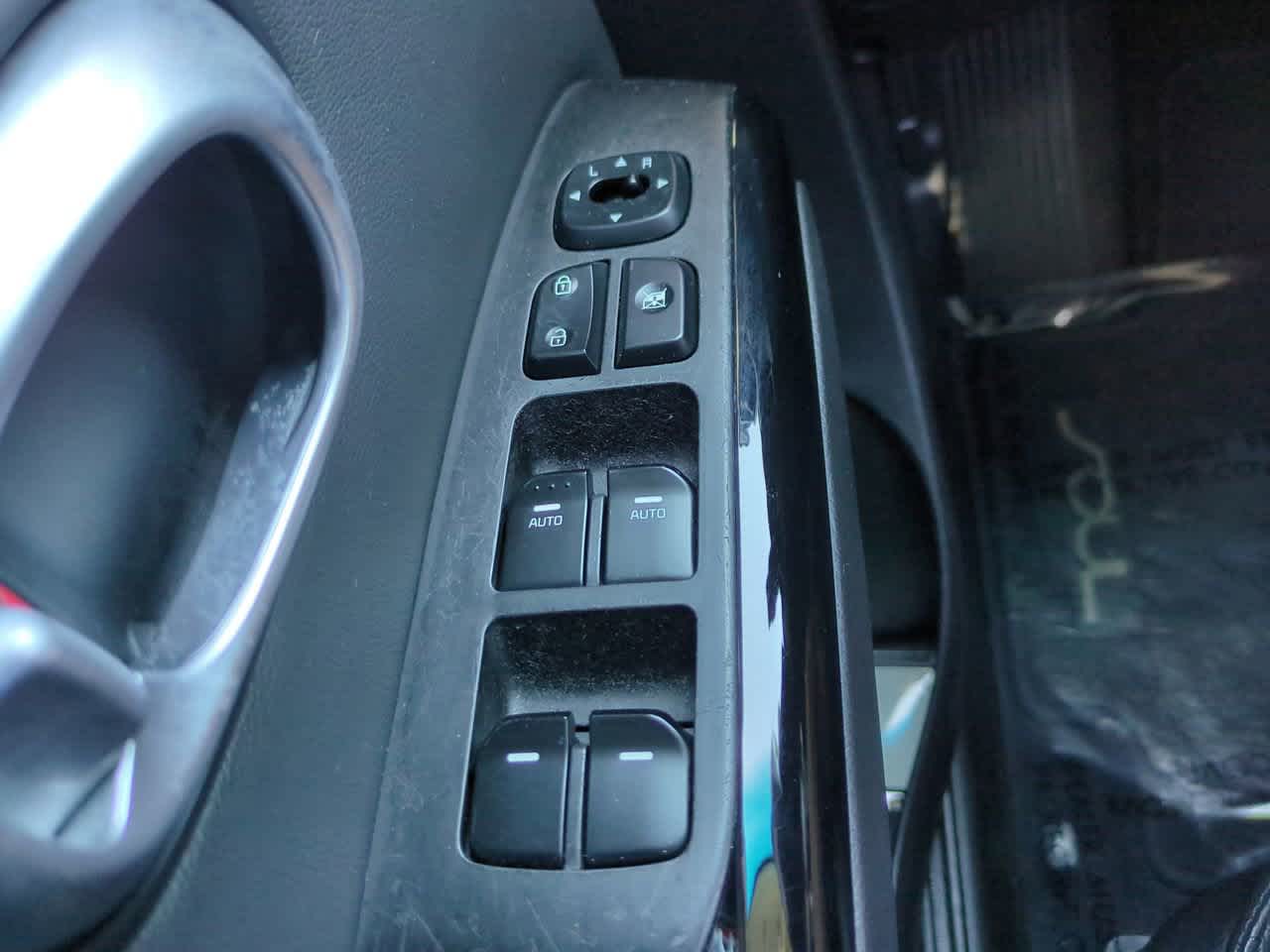 Thumbnail: 2016 Kia Soul - 21