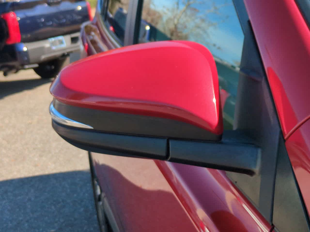 Thumbnail: 2016 Toyota RAV4 - 12