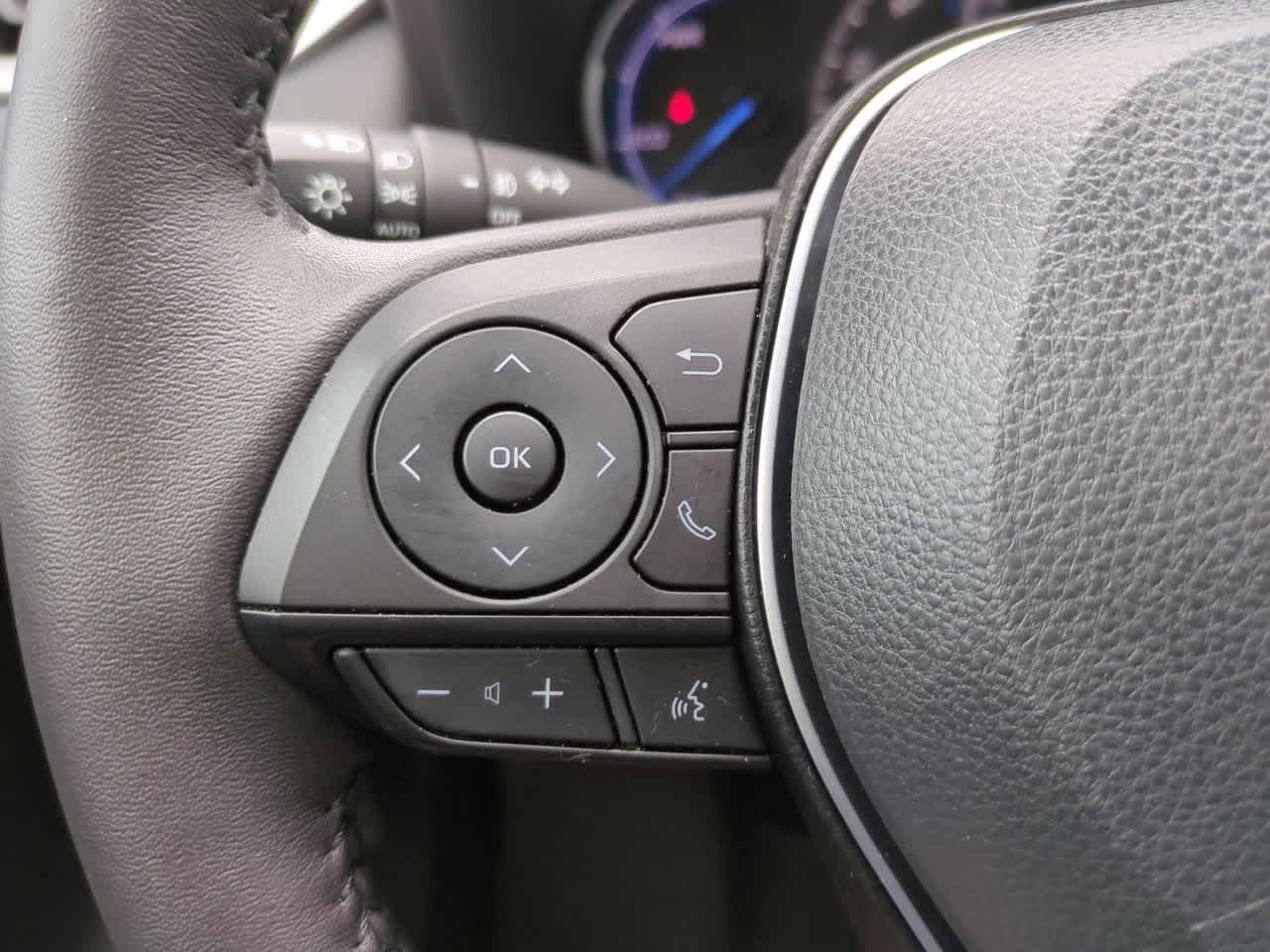 Thumbnail: 2023 Toyota RAV4 - 24