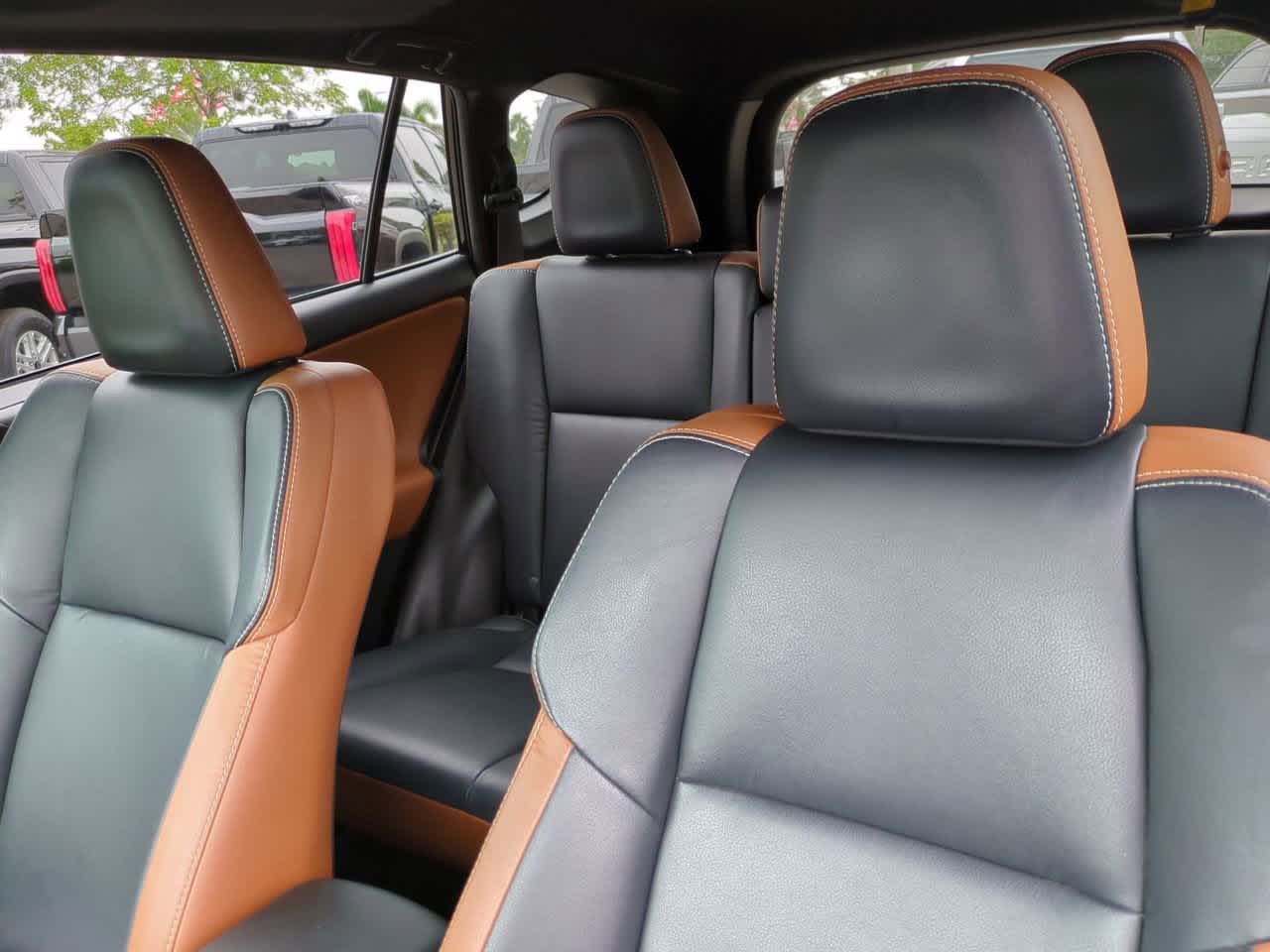 Thumbnail: 2017 Toyota RAV4 - 8