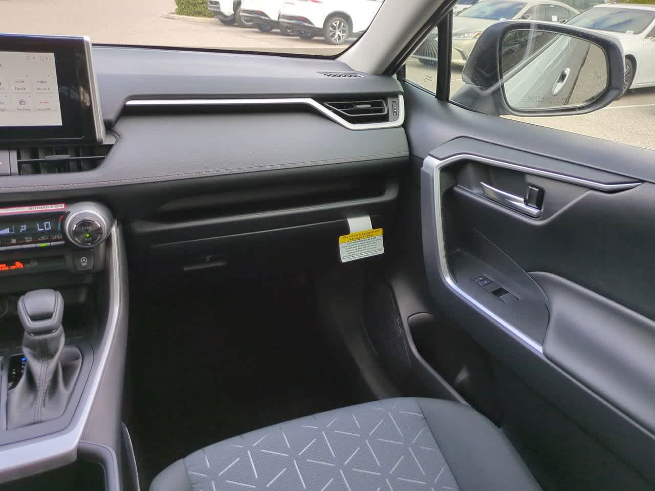 Thumbnail: 2025 Toyota RAV4 - 16