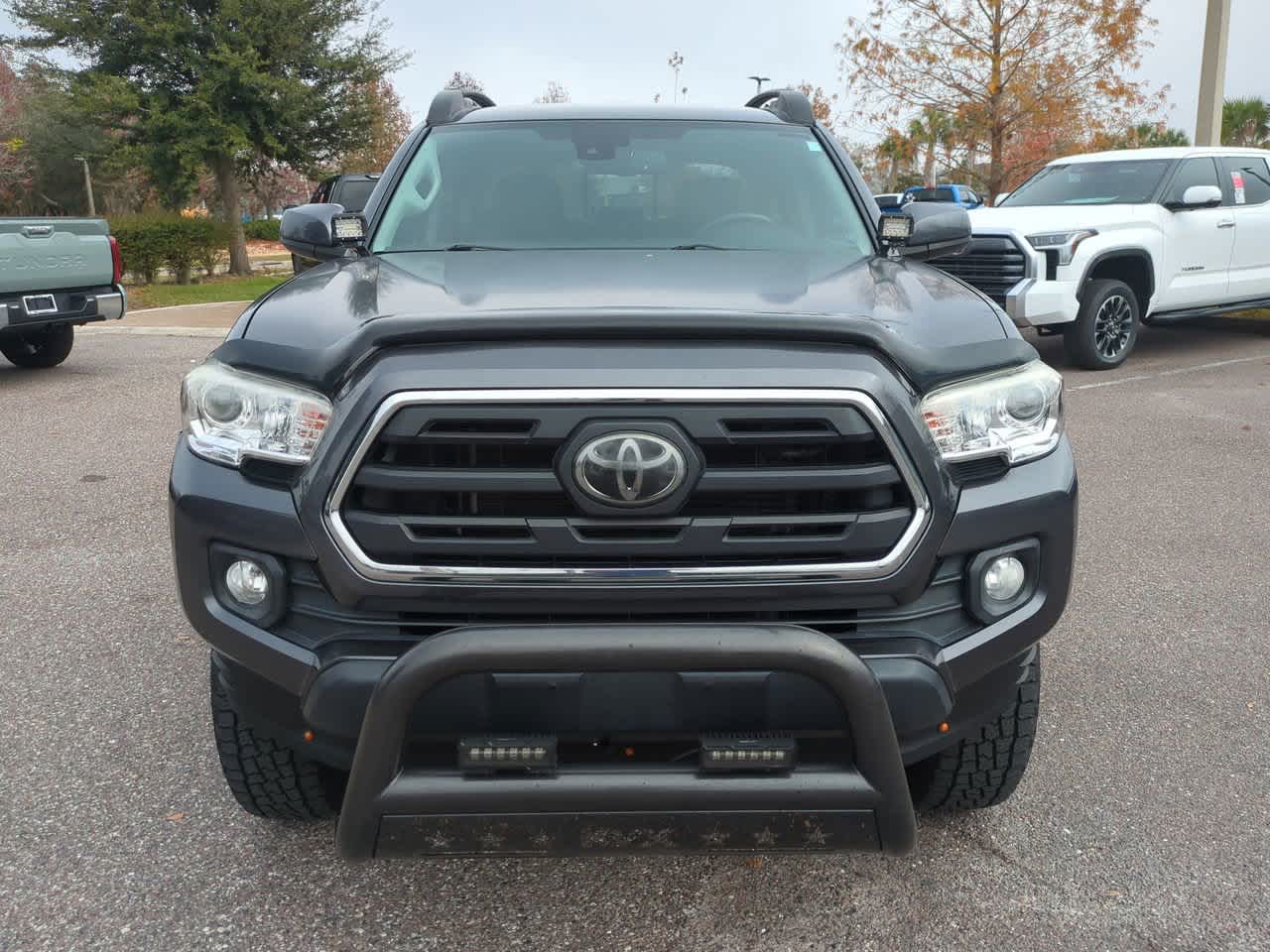 Thumbnail: 2019 Toyota Tacoma - 9
