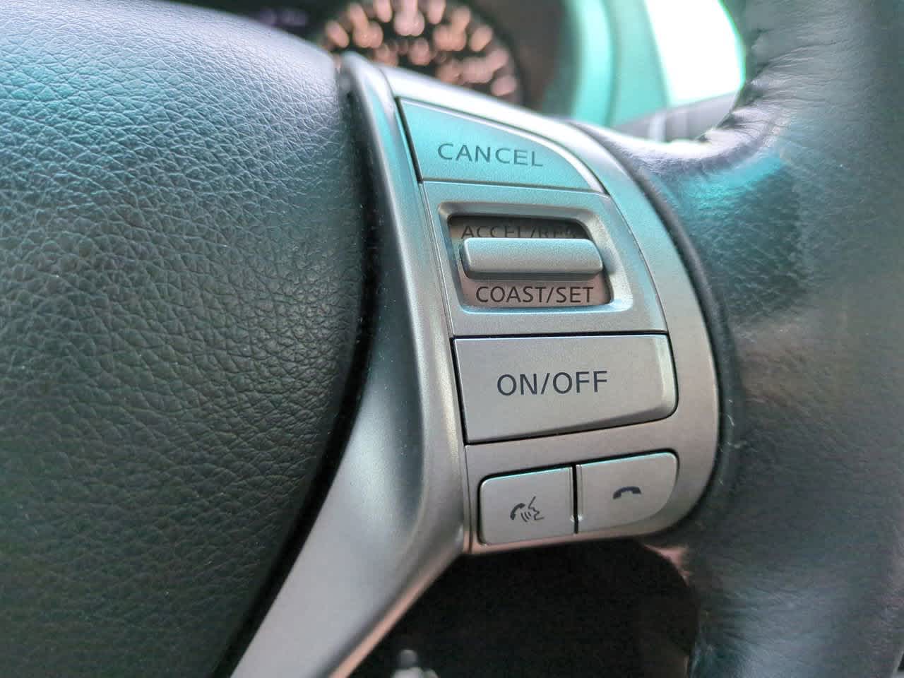 Thumbnail: 2015 Nissan Altima - 25
