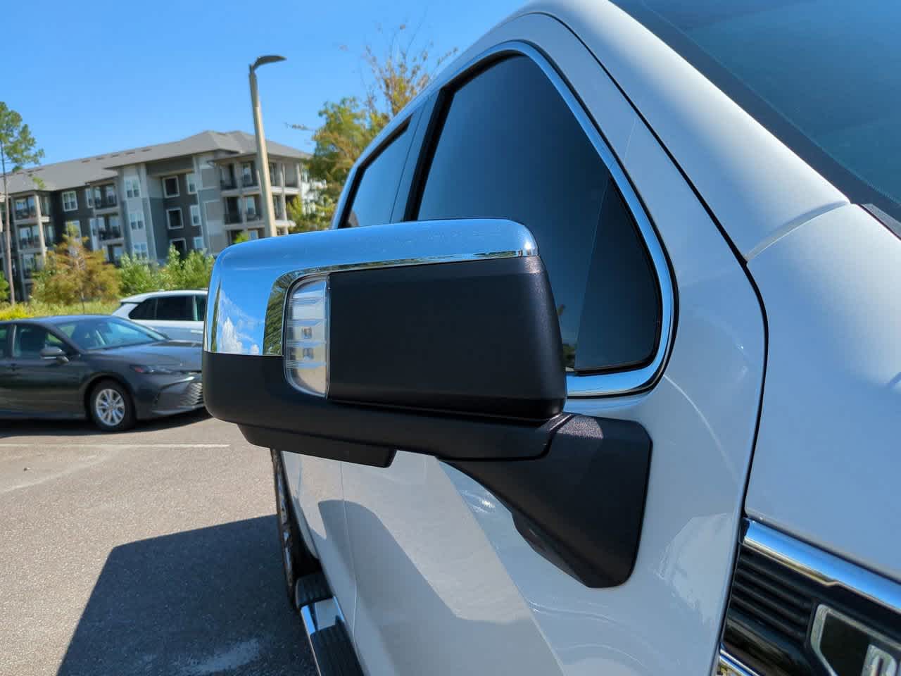 Thumbnail: 2023 GMC Sierra 1500 - 12