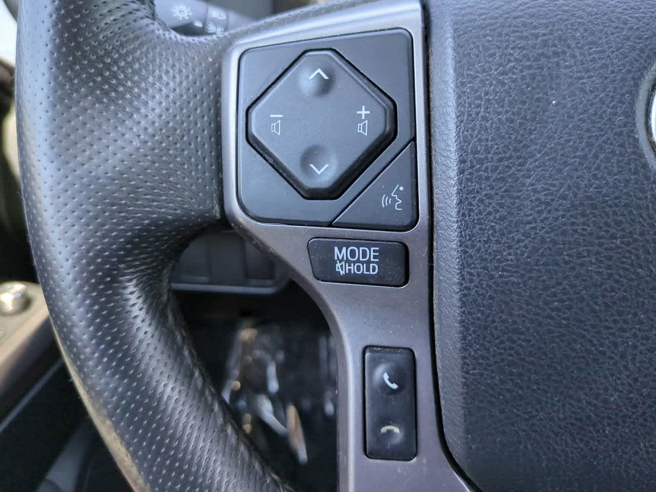 Thumbnail: 2016 Toyota Tacoma - 21