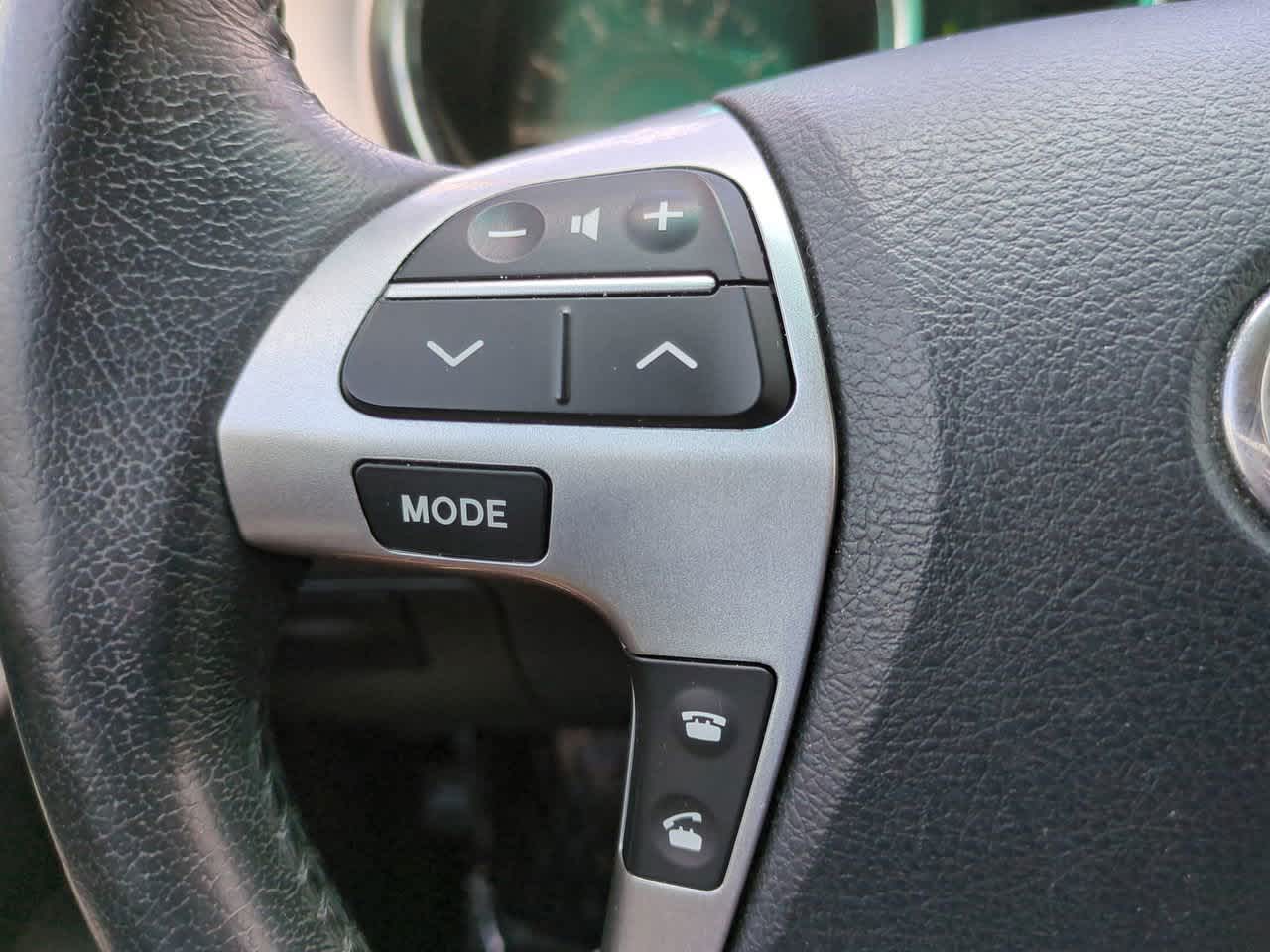 Thumbnail: 2013 Toyota Highlander - 24