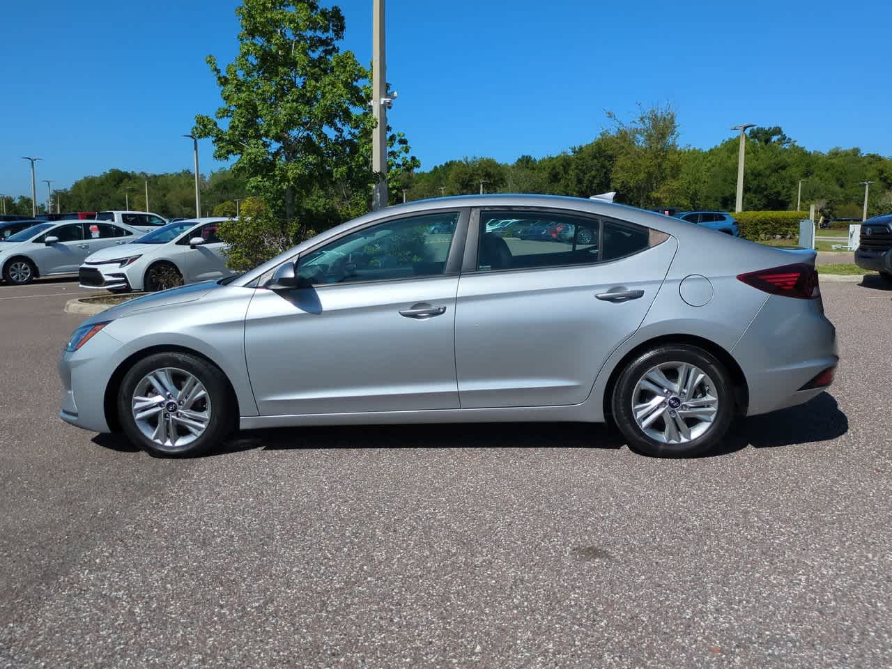 Thumbnail: 2020 Hyundai Elantra - 3