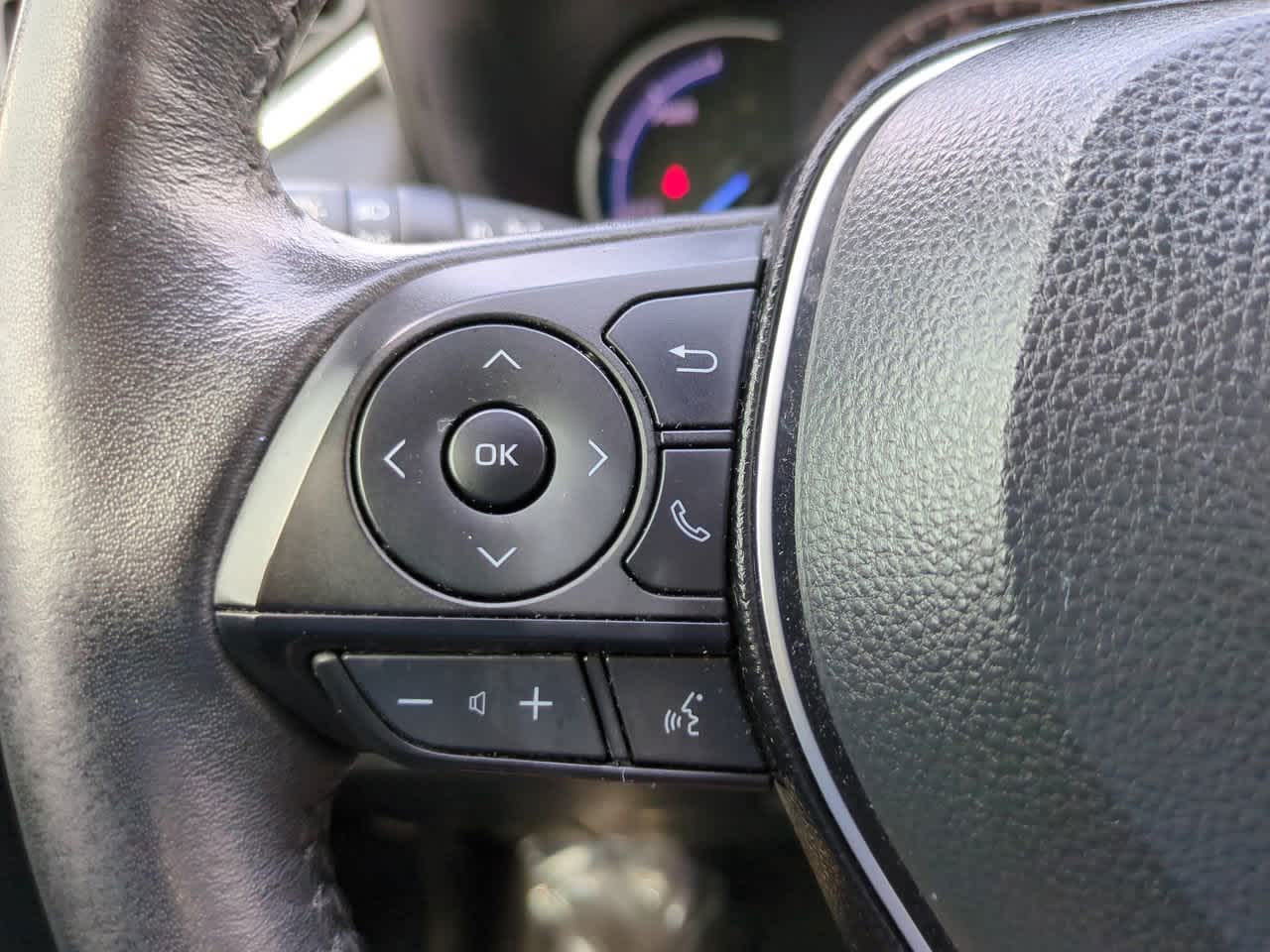 Thumbnail: 2020 Toyota RAV4 - 25