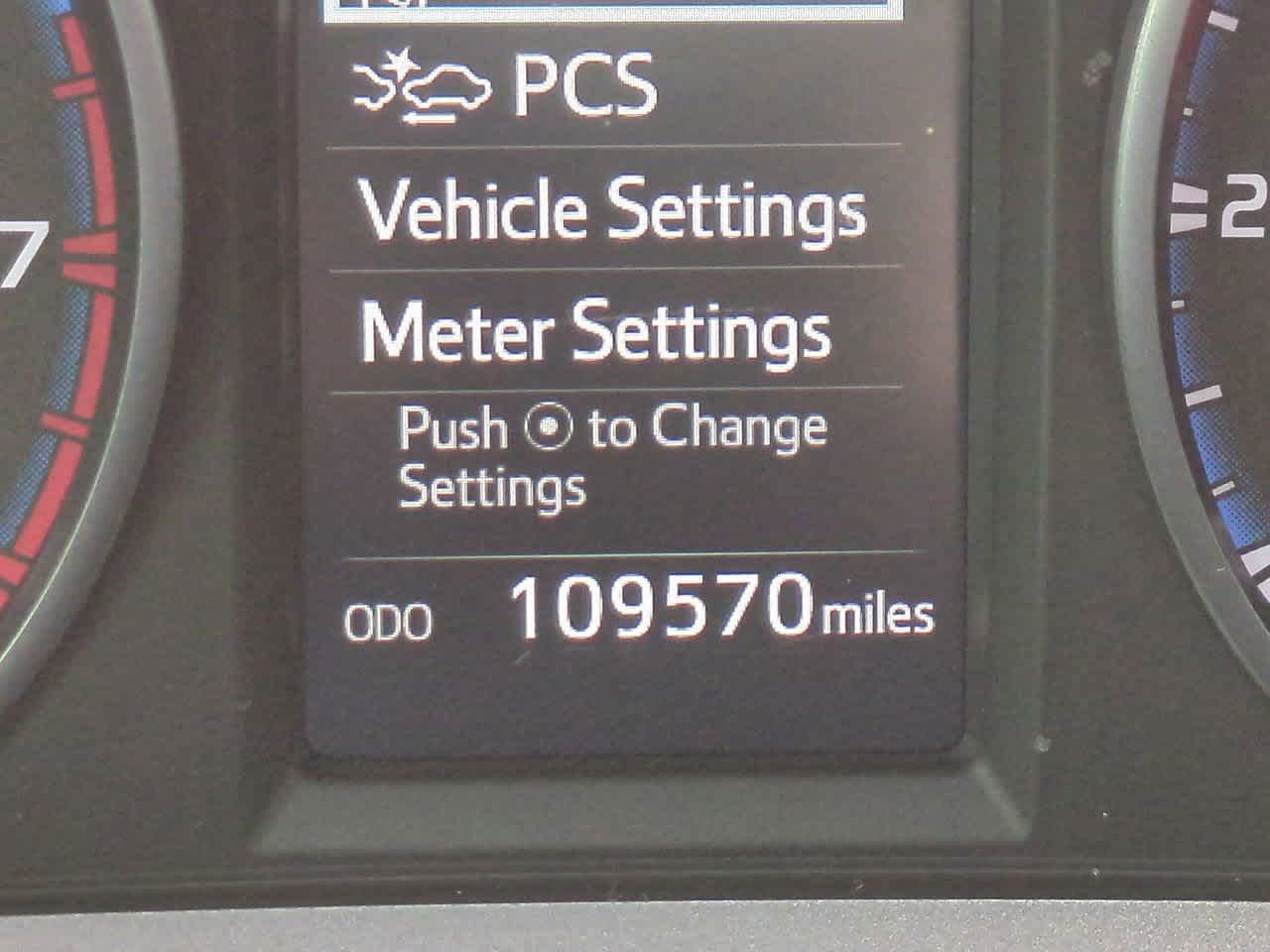 Thumbnail: 2018 Toyota RAV4 - 25