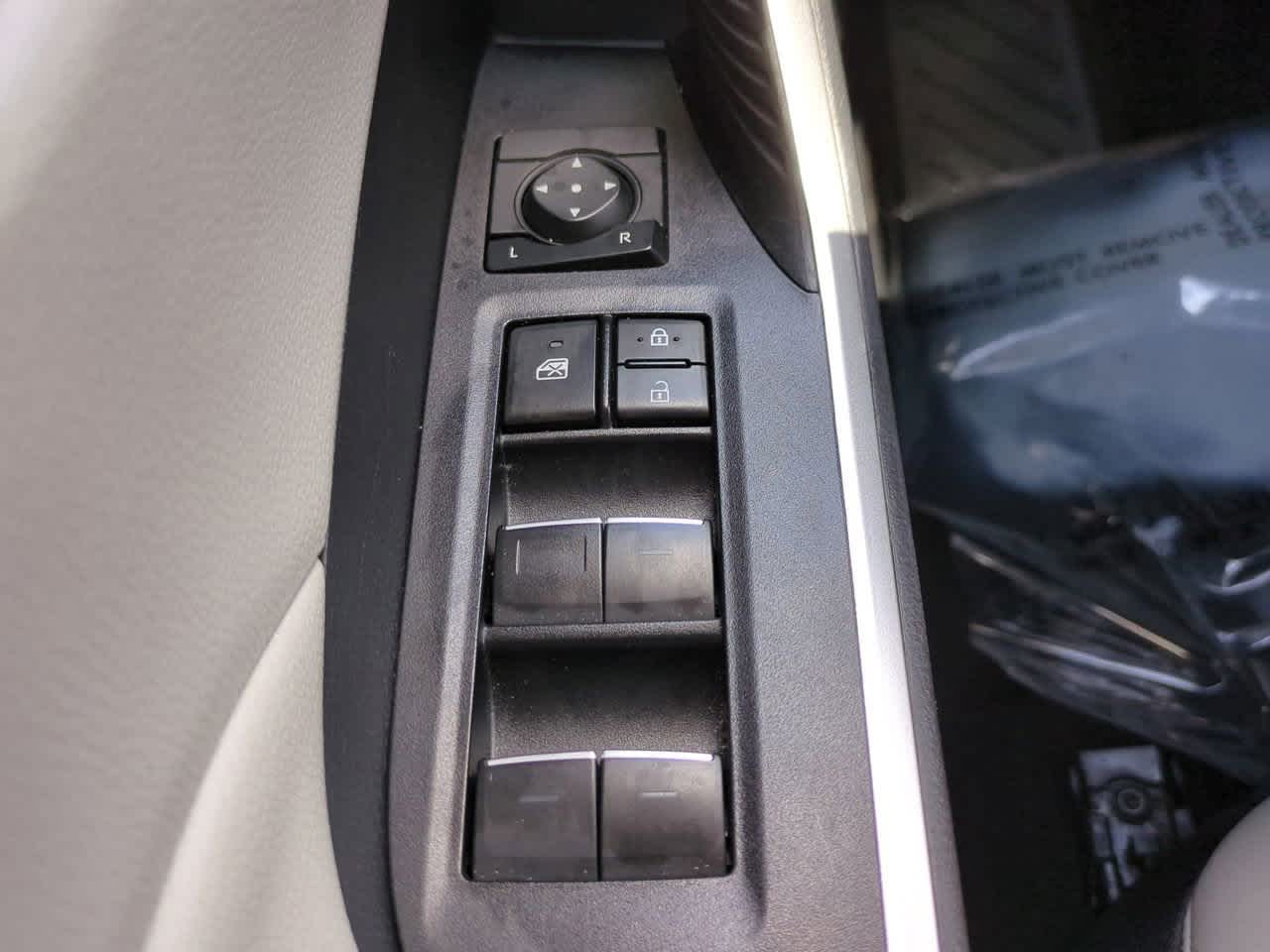 Thumbnail: 2023 Toyota RAV4 - 22
