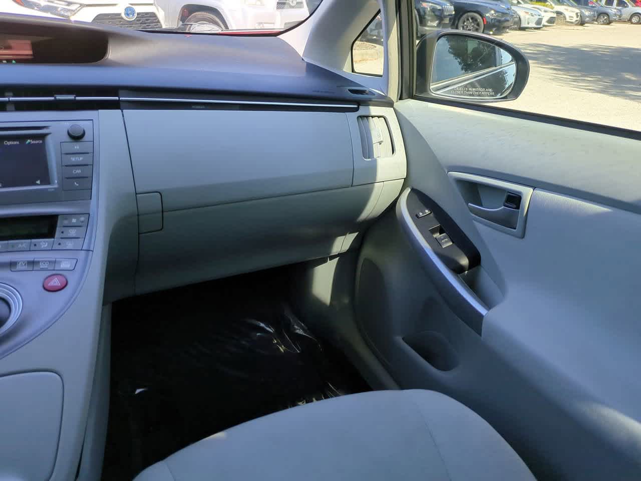 Thumbnail: 2015 Toyota Prius - 16