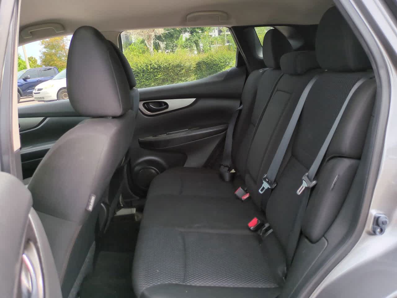 Thumbnail: 2021 Nissan Rogue Sport - 13