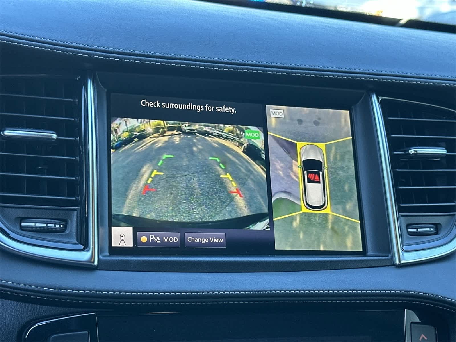 Thumbnail: 2020 INFINITI QX50 - 18