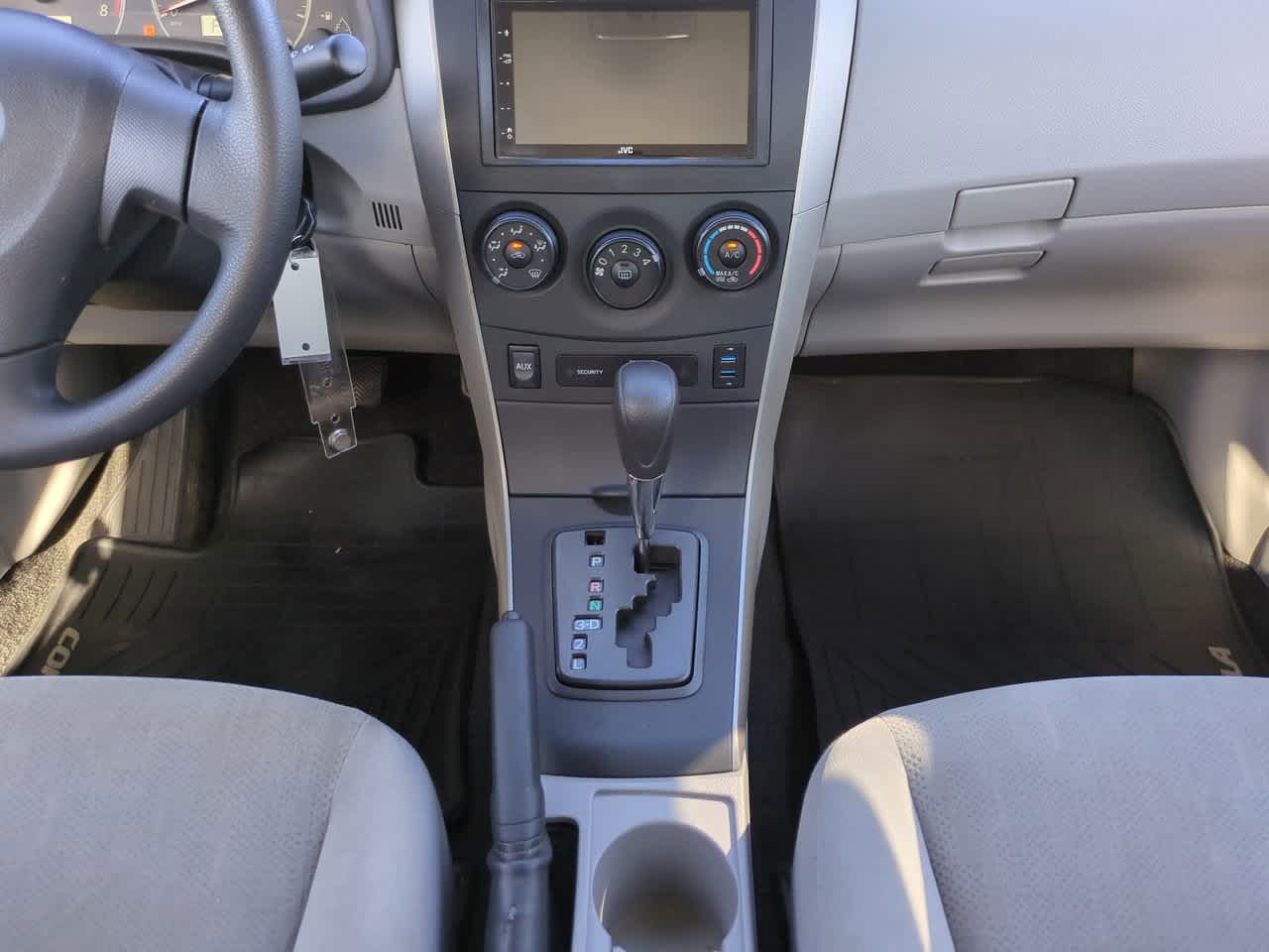 Thumbnail: 2012 Toyota Corolla - 18