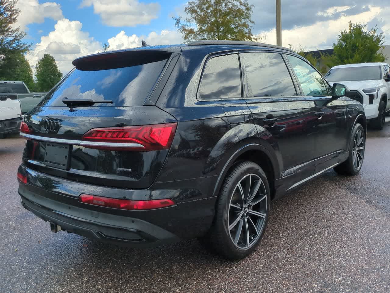 Thumbnail: 2021 Audi Q7 - 6