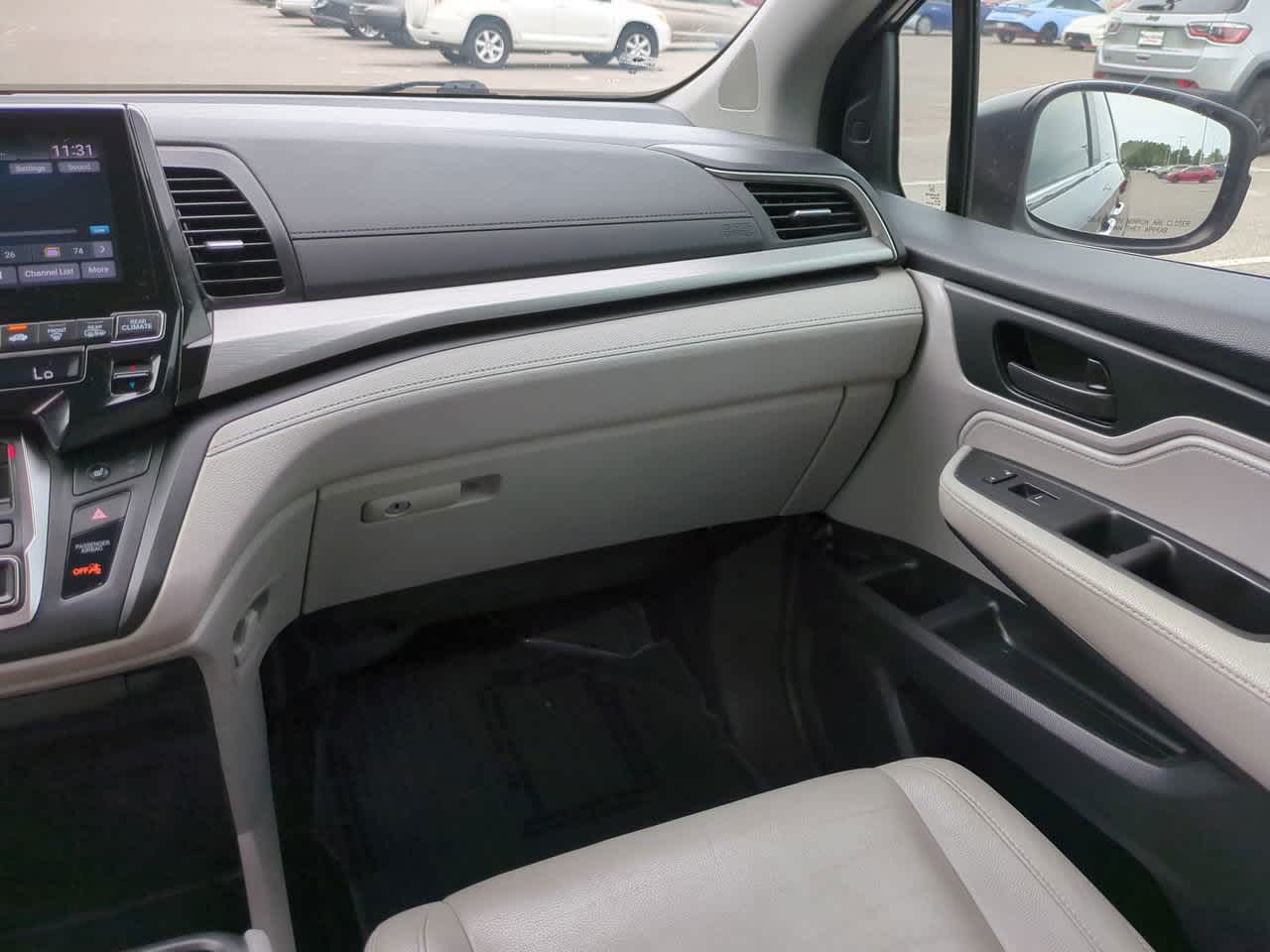 Thumbnail: 2019 Honda Odyssey - 16