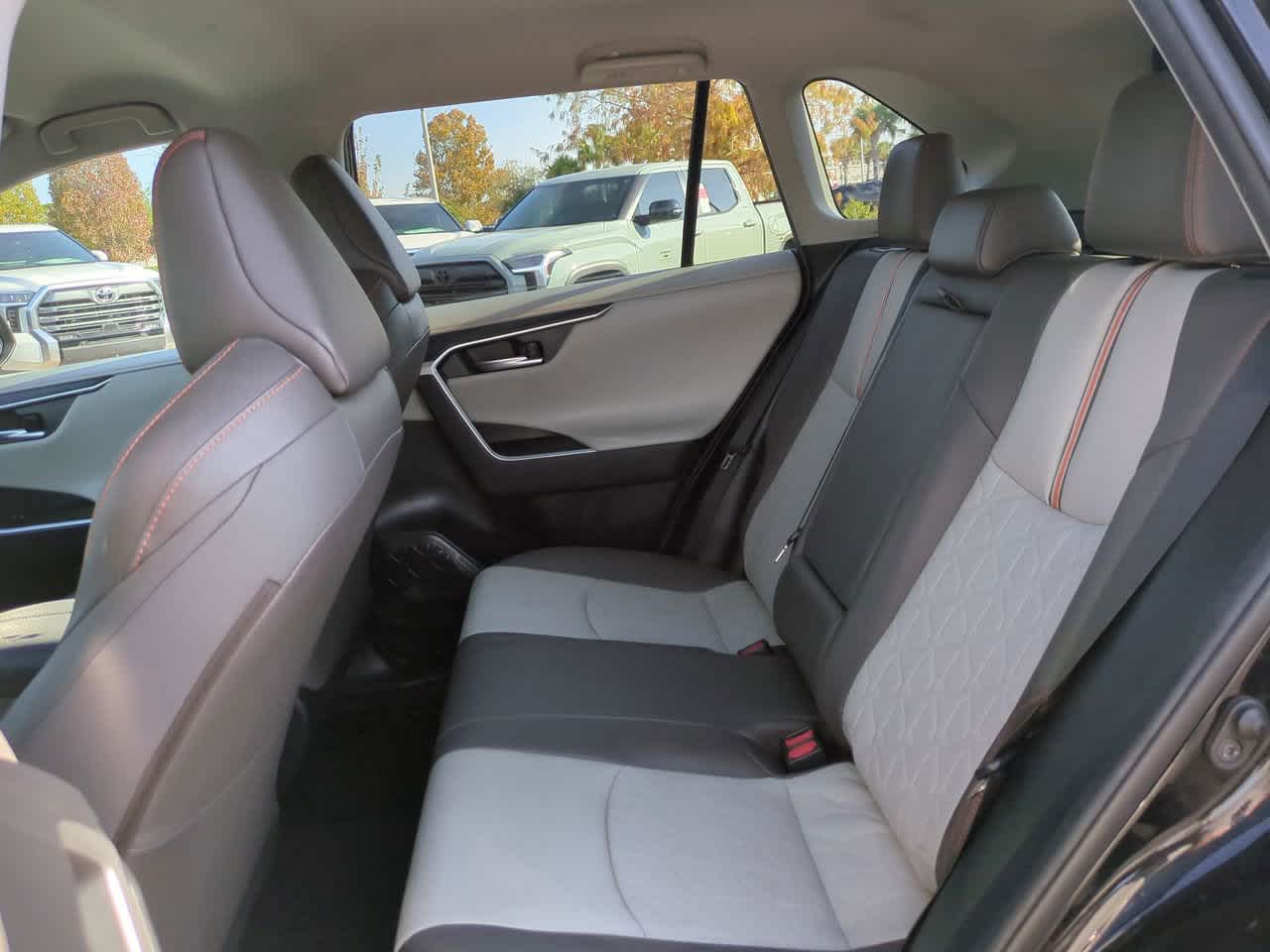 Thumbnail: 2020 Toyota RAV4 - 13