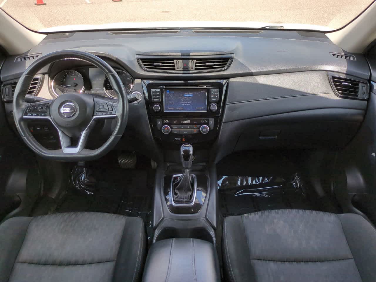 Thumbnail: 2017 Nissan Rogue - 14