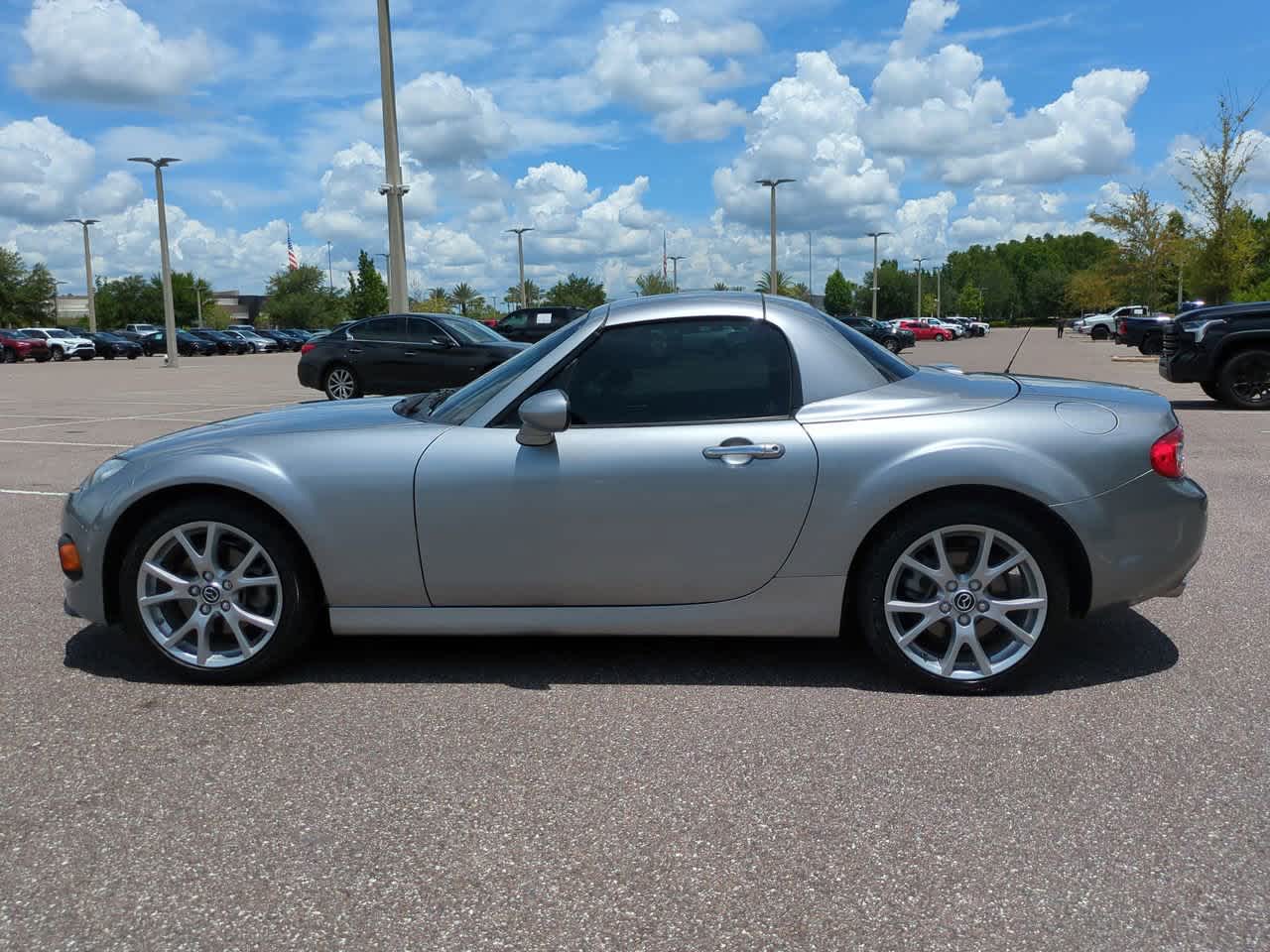 Thumbnail: 2013 Mazda MX-5 Miata - 3