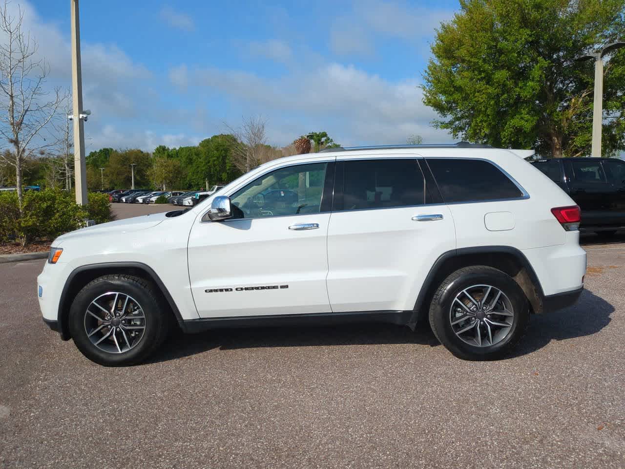 Thumbnail: 2022 Jeep Grand Cherokee - 3