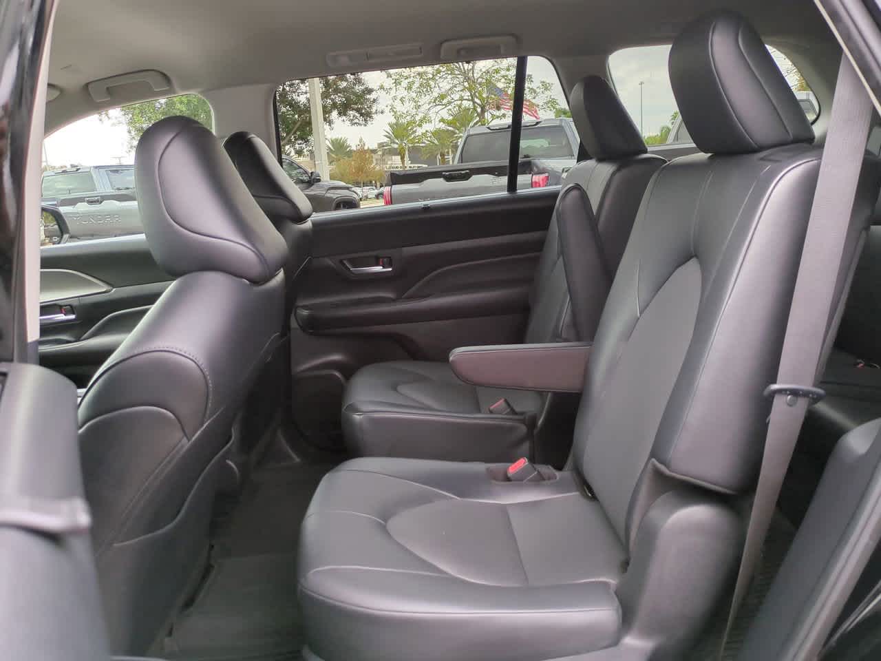 Thumbnail: 2024 Toyota Grand Highlander - 14