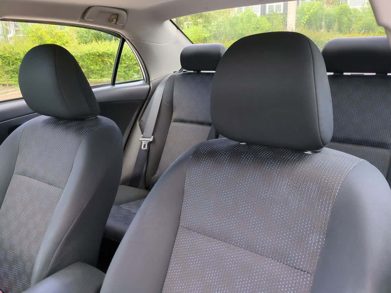 Thumbnail: 2010 Toyota Corolla - 8