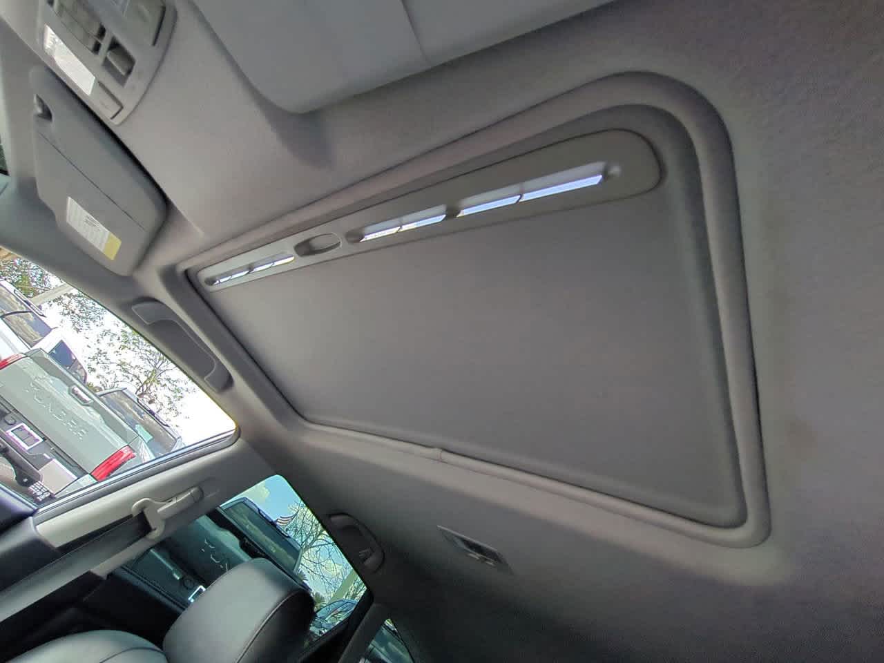 Thumbnail: 2009 Mazda Mazda3 - 19