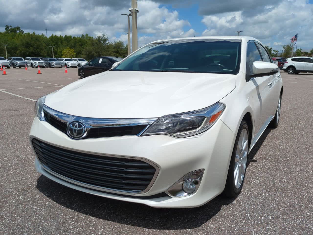 Thumbnail: 2015 Toyota Avalon - 2