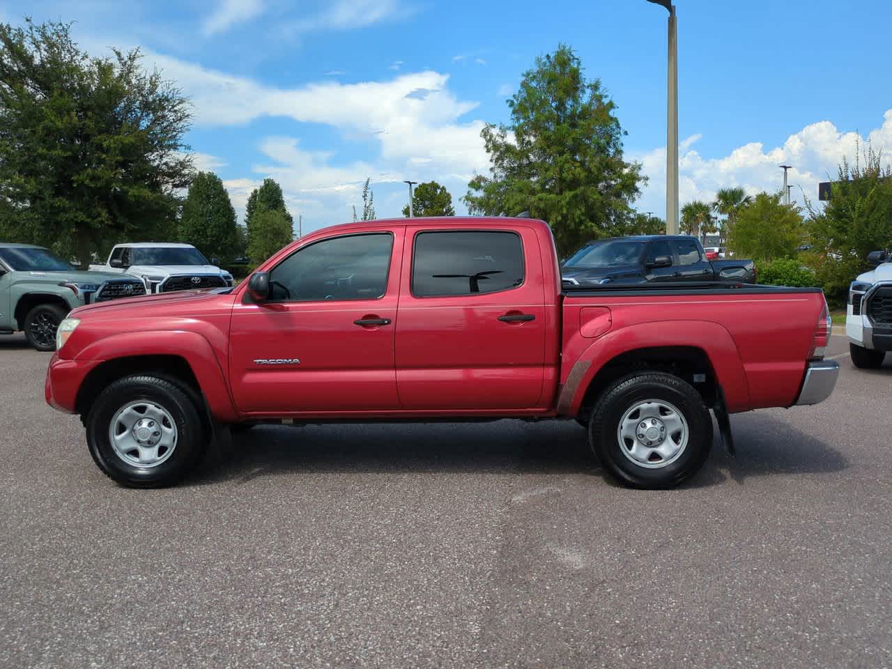 Thumbnail: 2015 Toyota Tacoma - 3