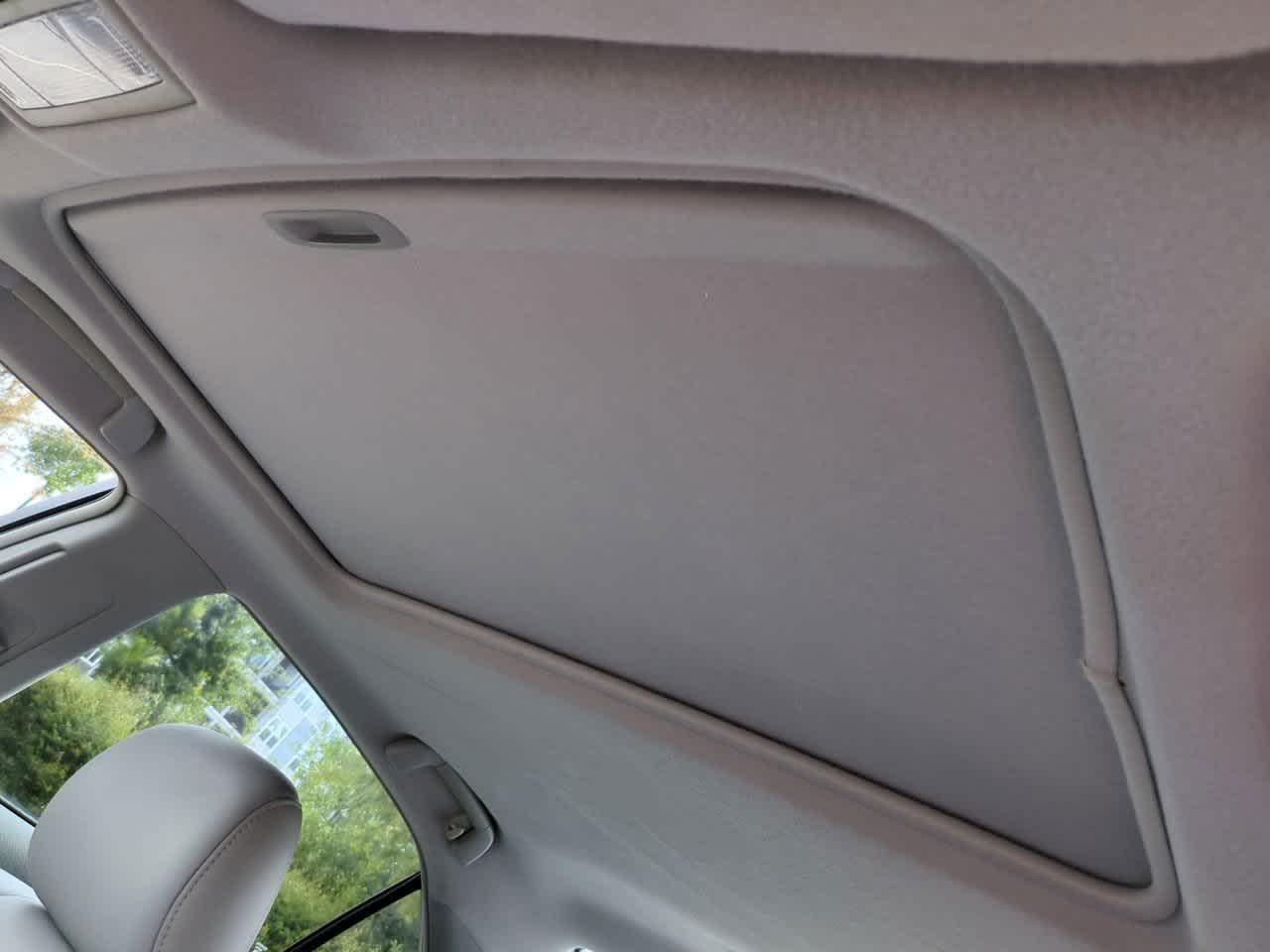 Thumbnail: 2010 Toyota Camry - 19