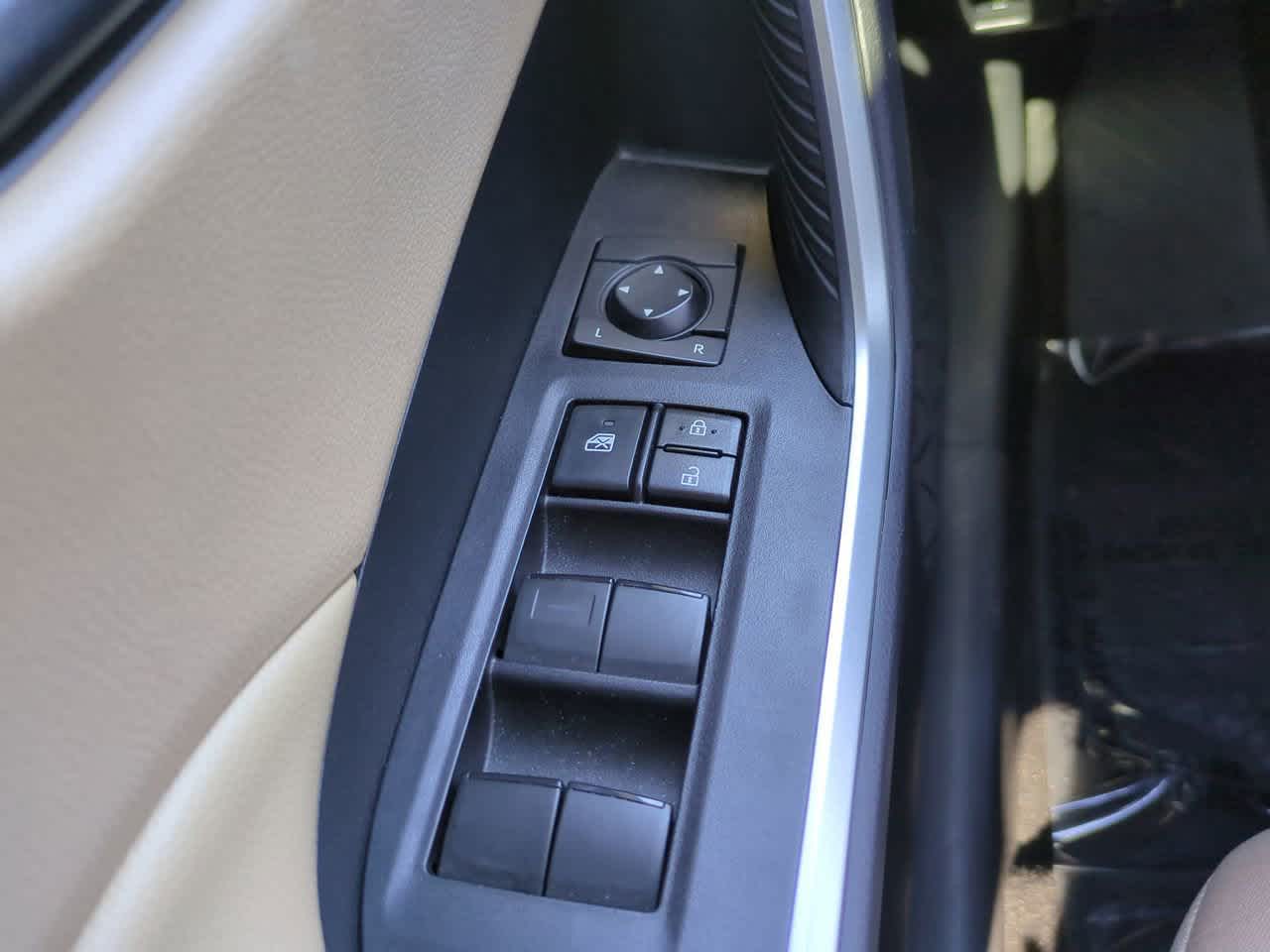 Thumbnail: 2024 Toyota RAV4 - 21