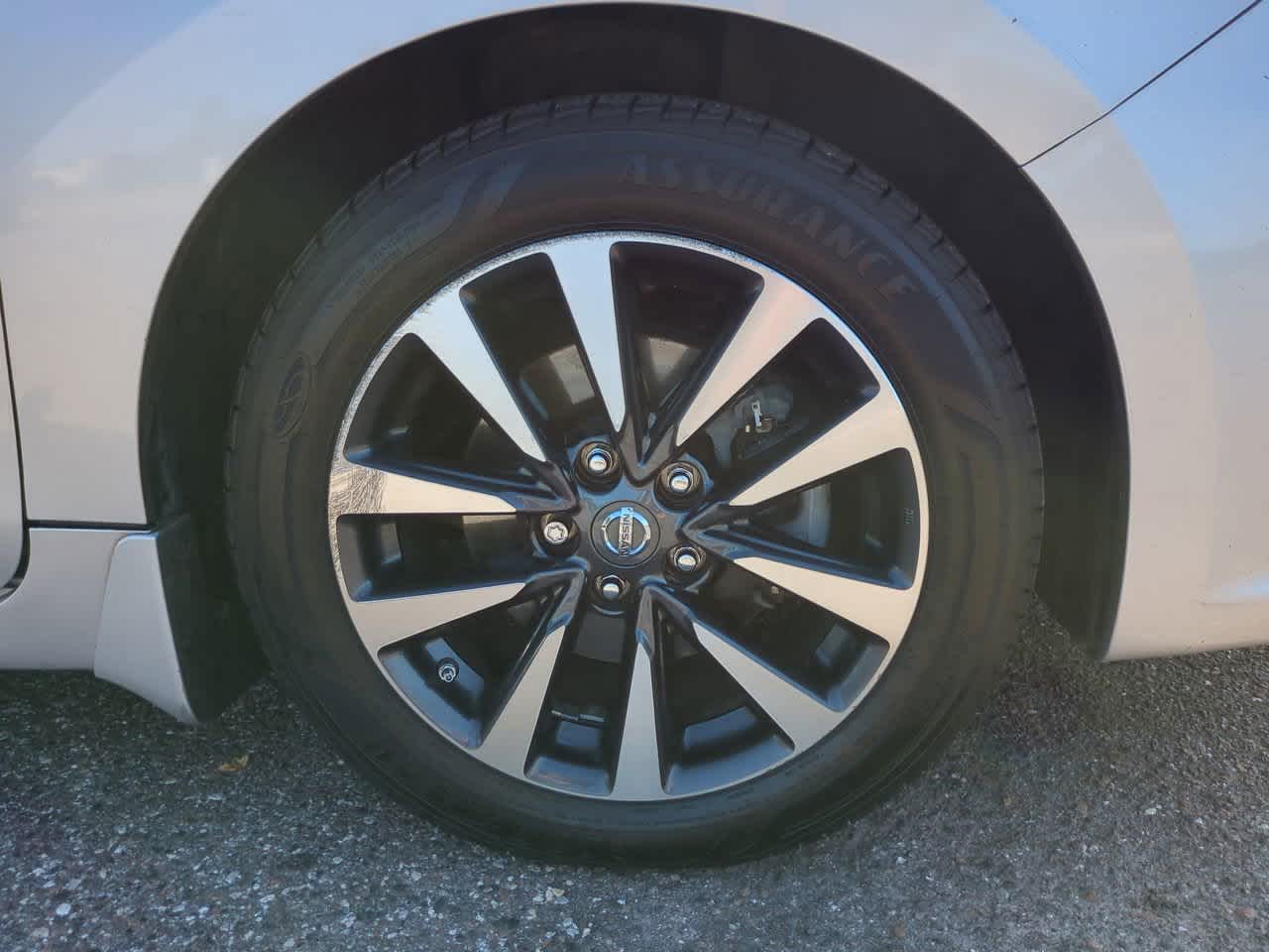 Thumbnail: 2016 Nissan Altima - 9