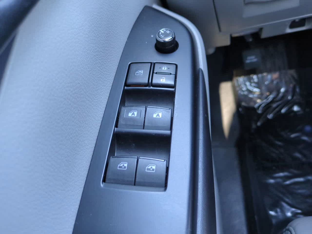 Thumbnail: 2018 Toyota Highlander - 25