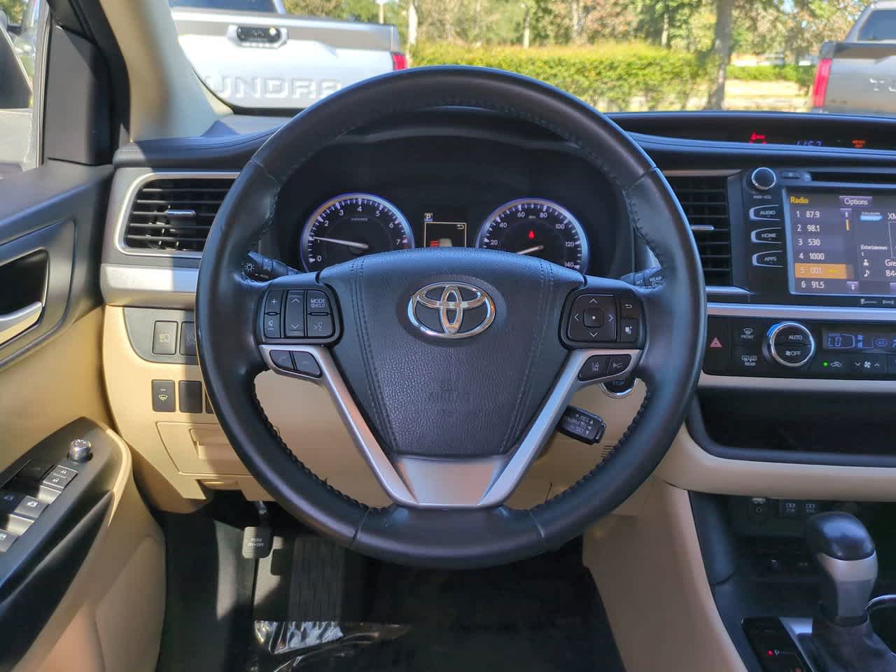 Thumbnail: 2017 Toyota Highlander - 16