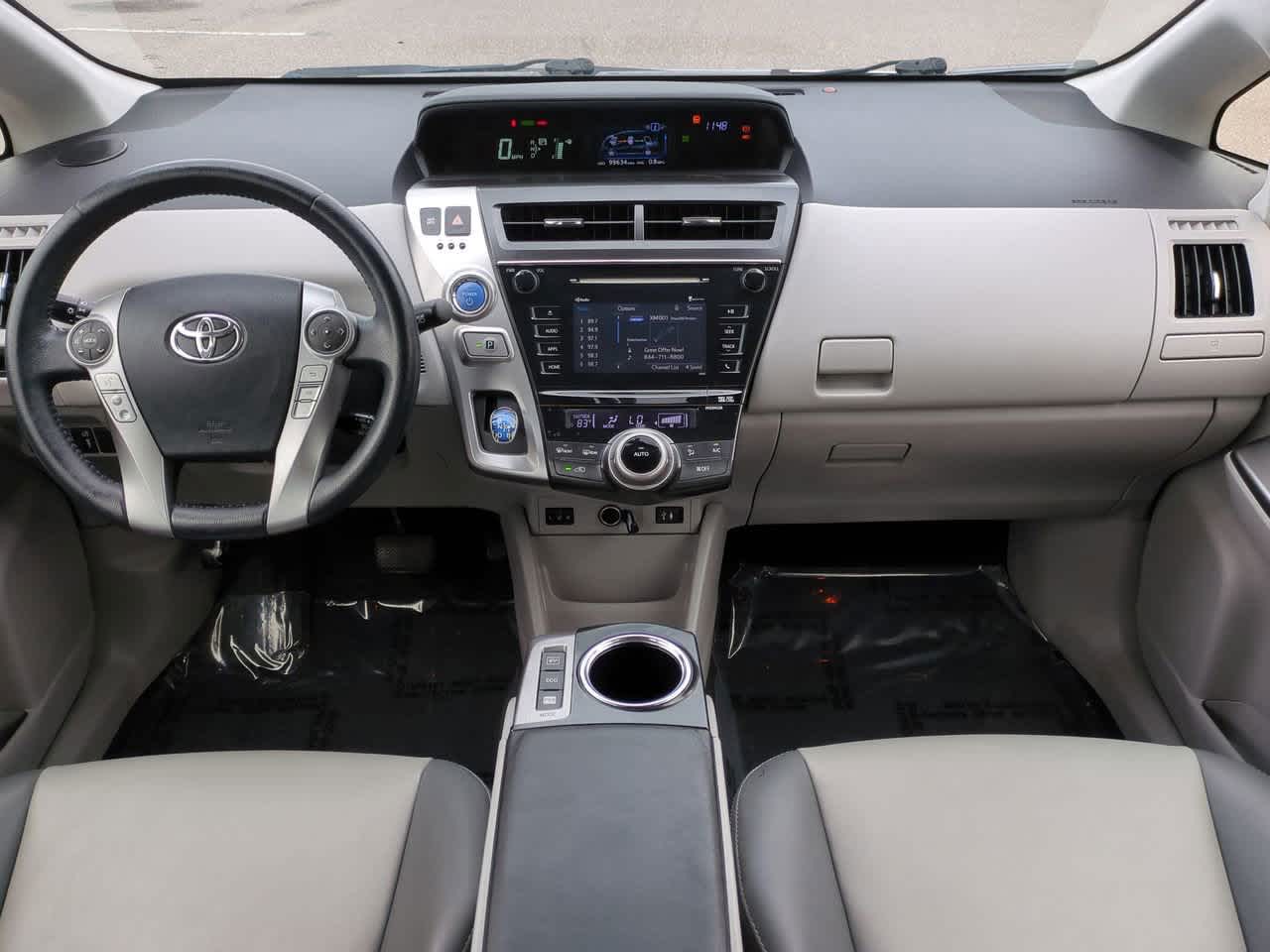 Thumbnail: 2015 Toyota Prius v - 14
