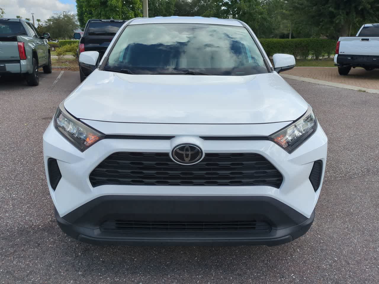 Thumbnail: 2022 Toyota RAV4 - 9