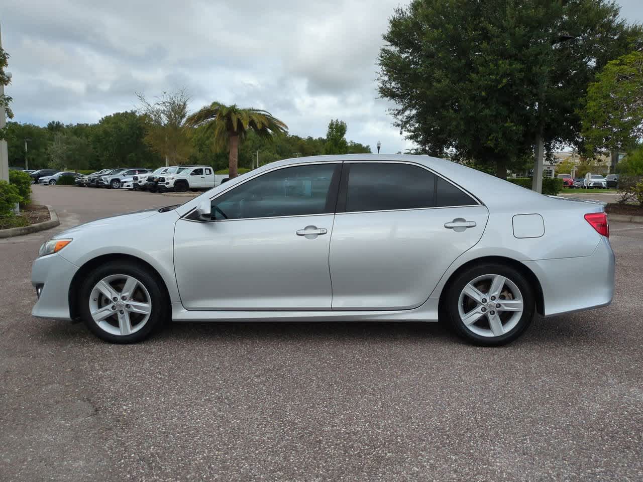 Thumbnail: 2014 Toyota Camry - 3