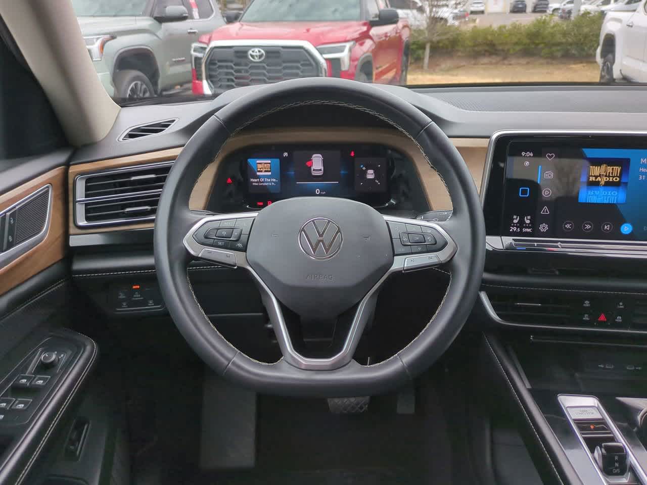 Thumbnail: 2024 Volkswagen Atlas - 16