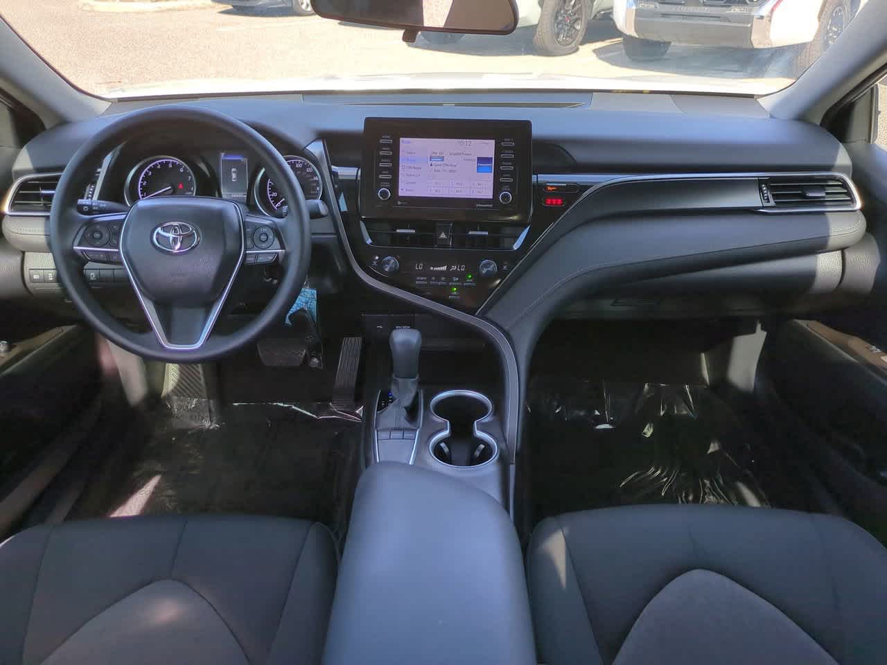 Thumbnail: 2022 Toyota Camry - 14
