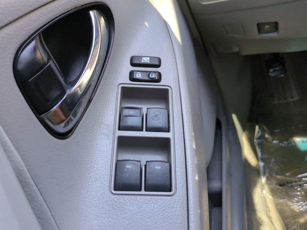 Thumbnail: 2011 Toyota Camry - 19