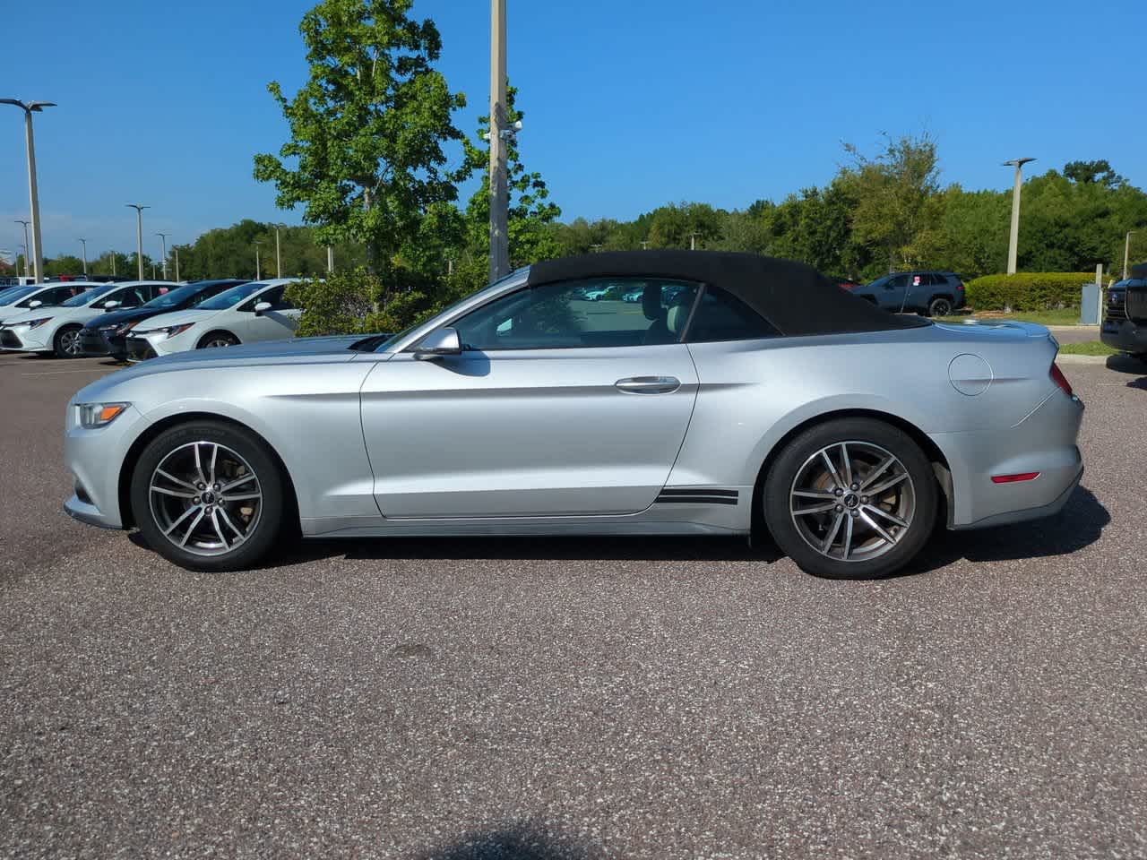 Thumbnail: 2017 Ford Mustang - 3
