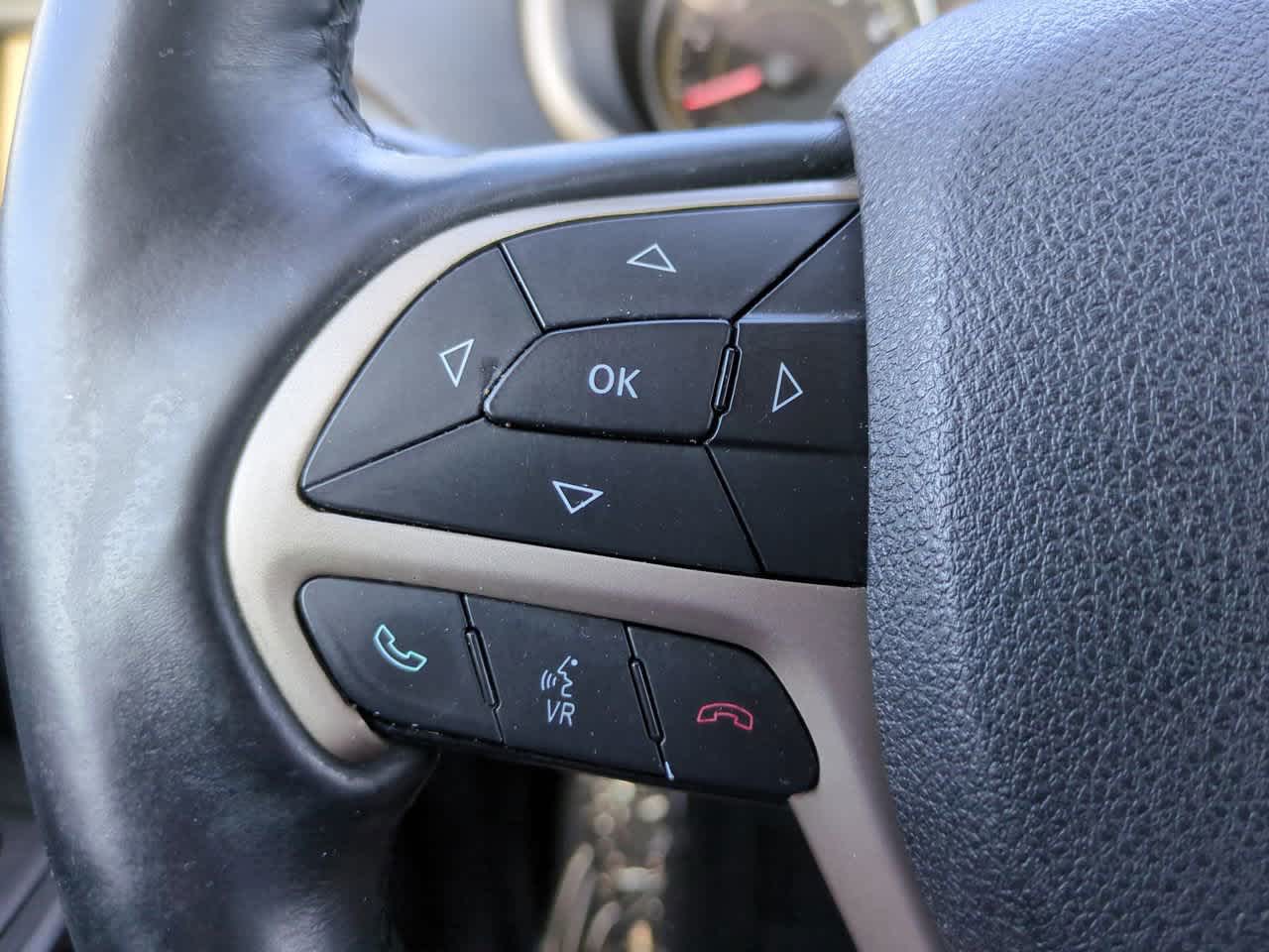 Thumbnail: 2014 Jeep Cherokee - 24